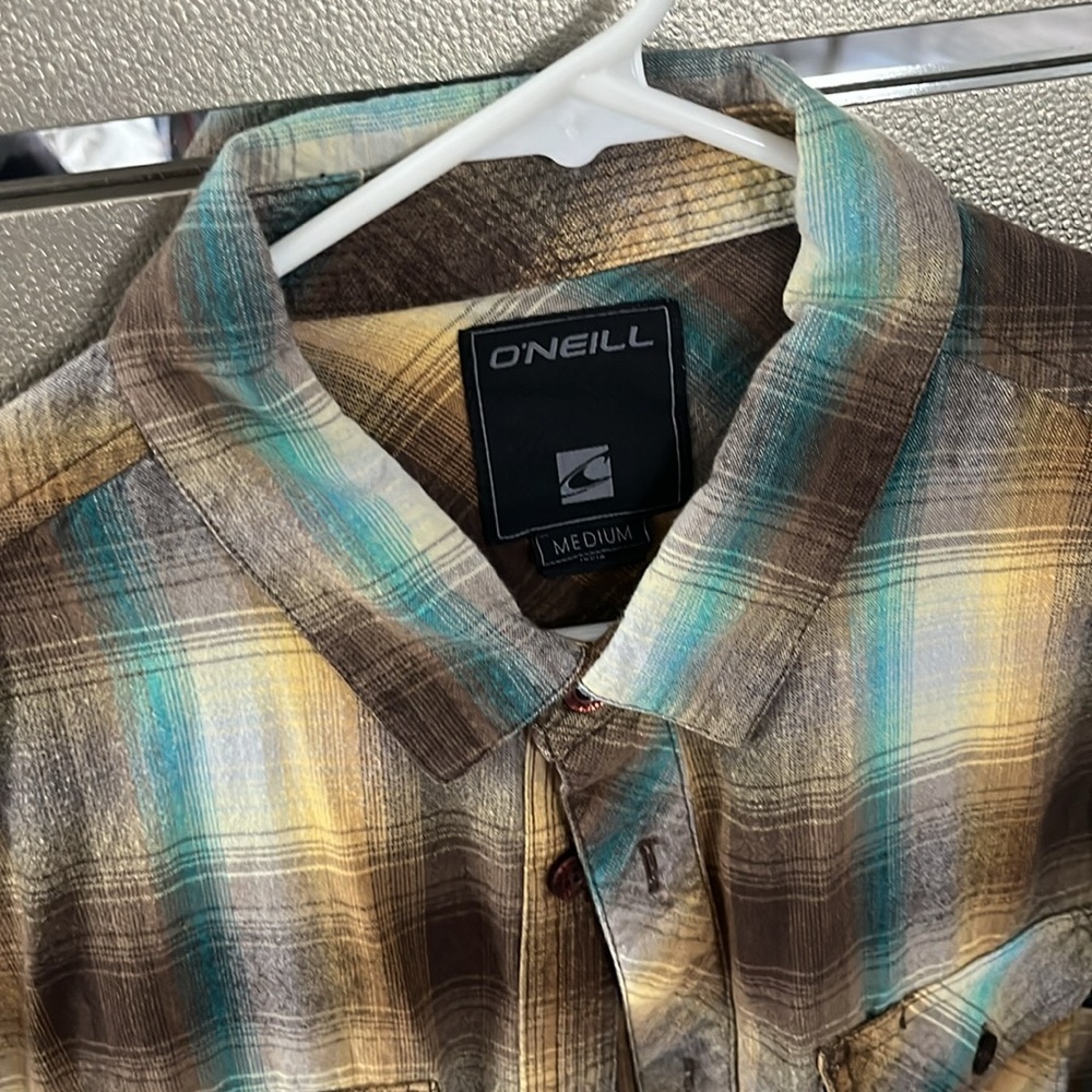 Button down - Picture 2 of 2